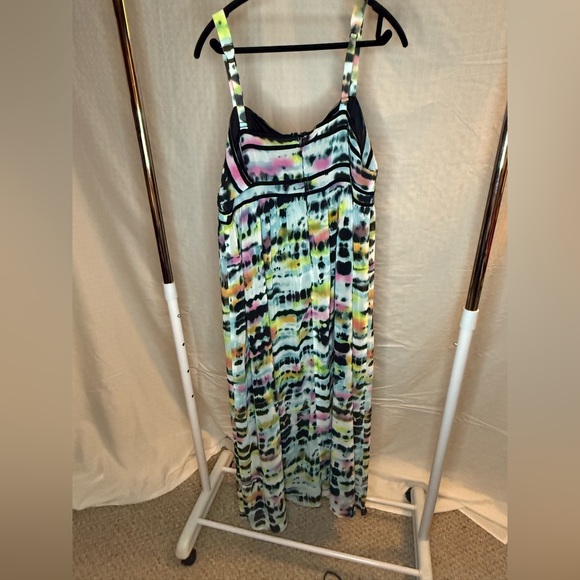 Torrid Multicolor Maxi Dress - Picture 2 of 4